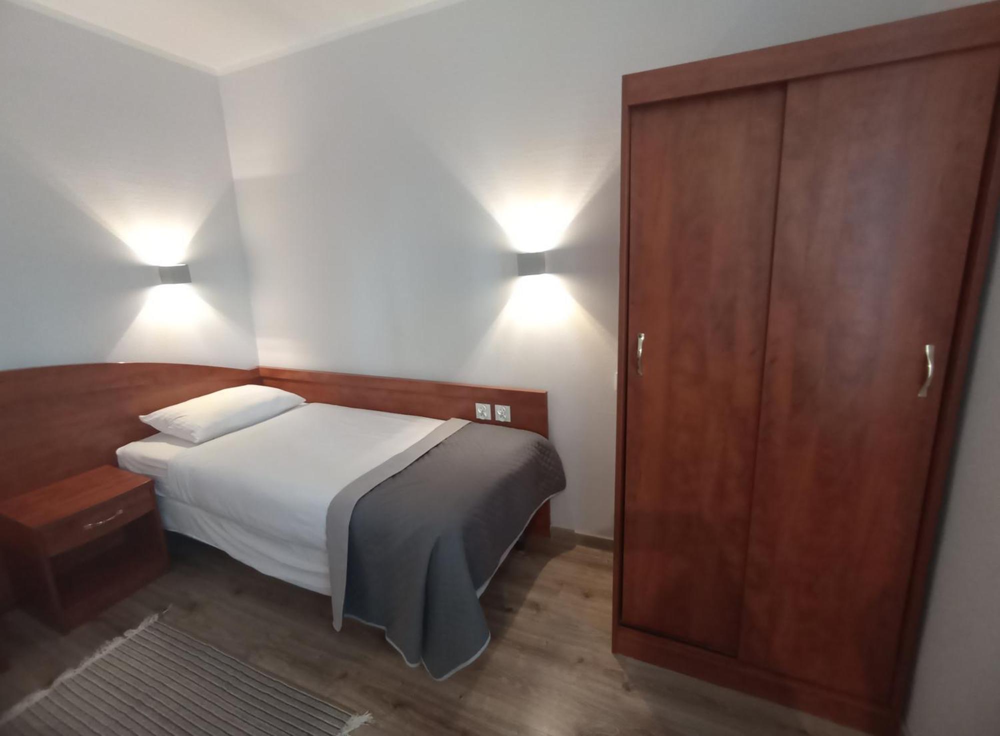 Hotel Pietrak Wągrowiec Habitación foto